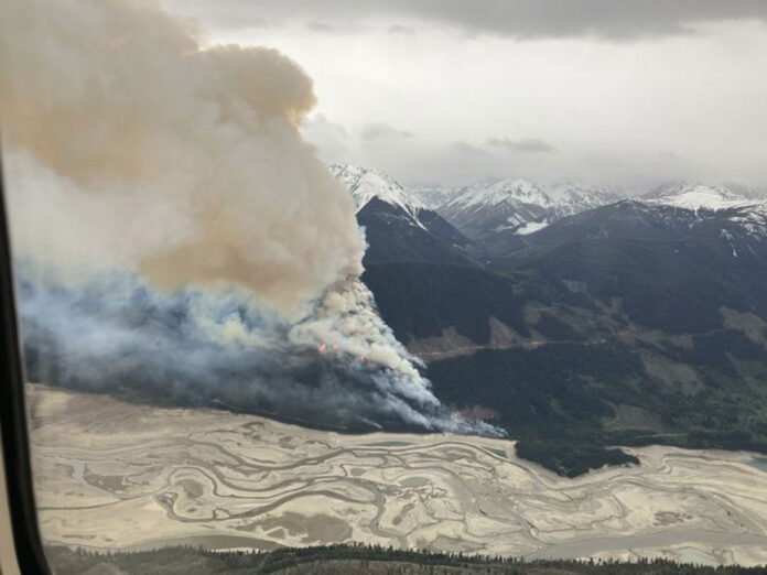 The Truax Creek wildfire (K70302) located approximately 12 kilometres northeast of Gold Bridge. The BC Wildfire Service Facebookより