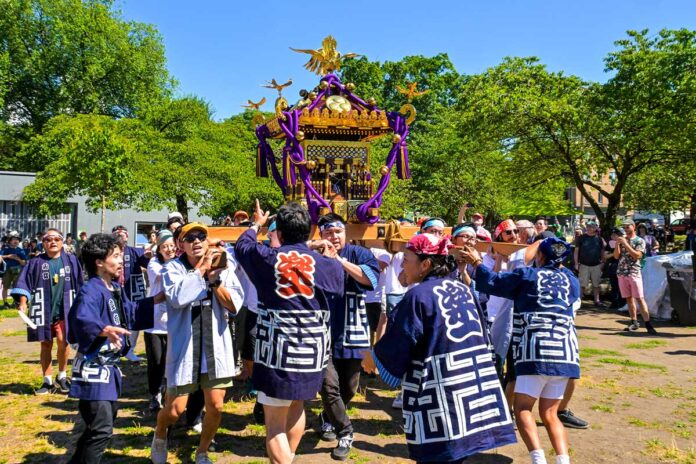 1日目の目玉イベント、バンクーバー神輿楽一による神輿。2024年8月3日、バンクーバー市。Photo by Koichi Saito/Japan Canada Today